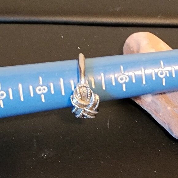 Avon Ribbon Ring - Picture 5 of 7